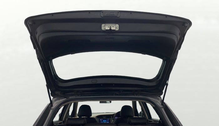 2016 Hyundai Elite i20 ASTA 1.2 (O), Petrol, Manual, 64,574 km, Boot Door Open