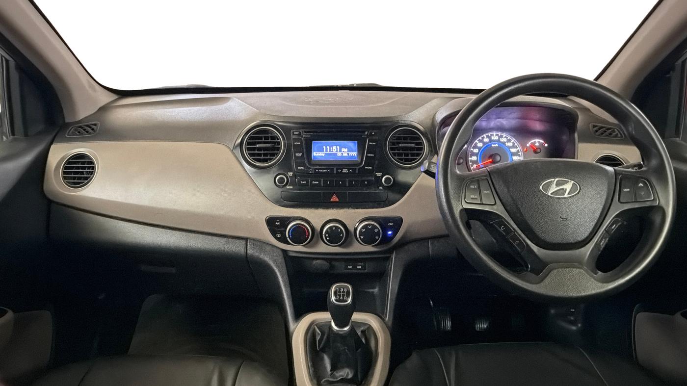 2015 Hyundai Grand i10 SPORTZ 1.2 KAPPA VTVT, Petrol, Manual, 85,913 km, Dashboard