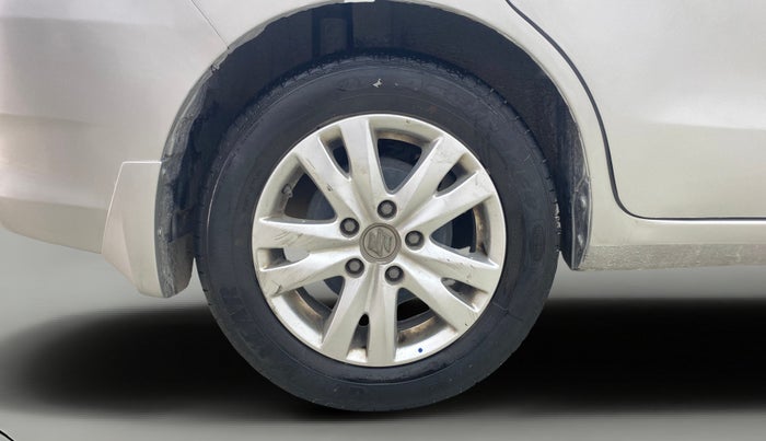 2018 Maruti Ertiga ZXI, CNG, Manual, 61,743 km, Right Rear Wheel