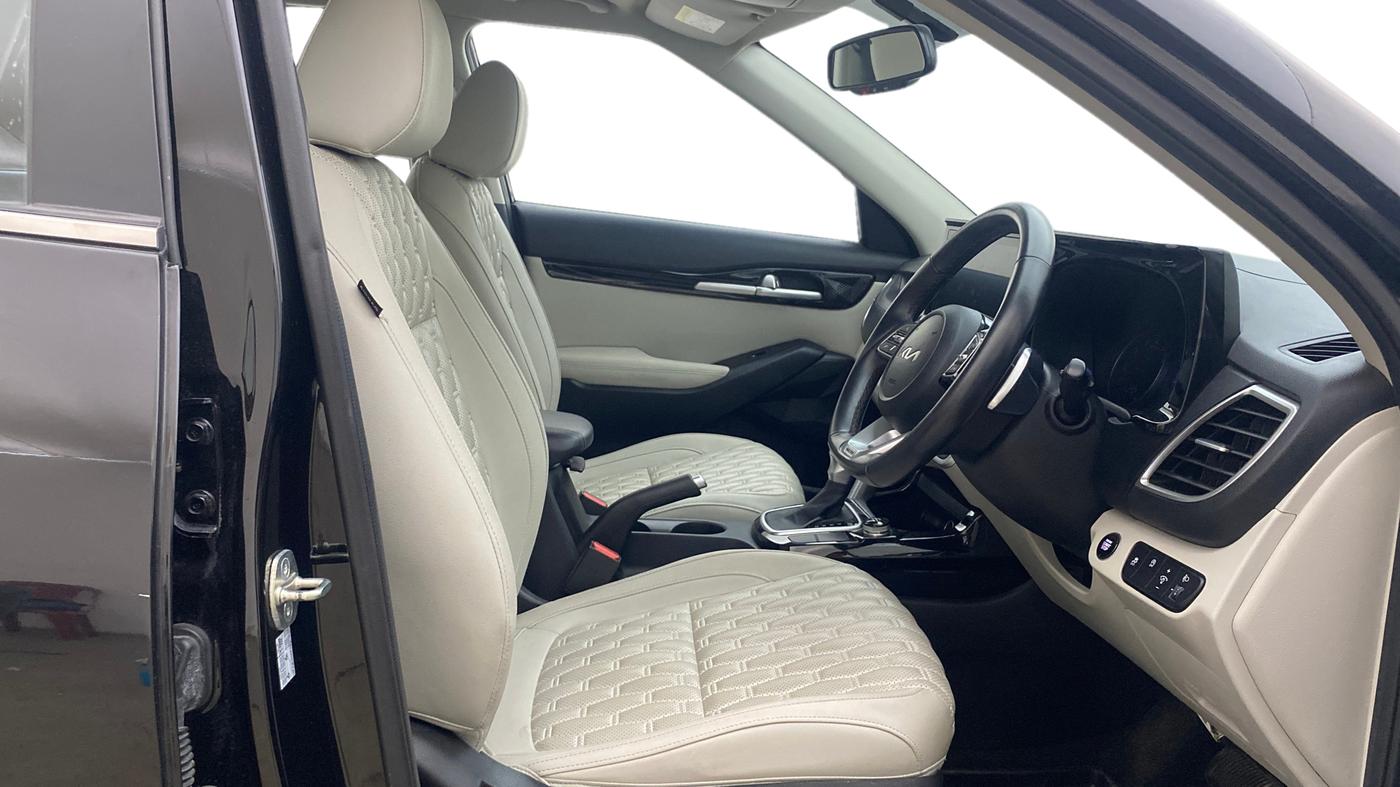 2023 KIA SELTOS HTX IVT, Petrol, Automatic, 21,553 km, Right Side Front Door Cabin