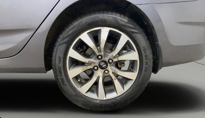 2014 Hyundai Verna FLUIDIC 1.6 VTVT SX OPT, Petrol, Manual, 69,713 km, Left Rear Wheel