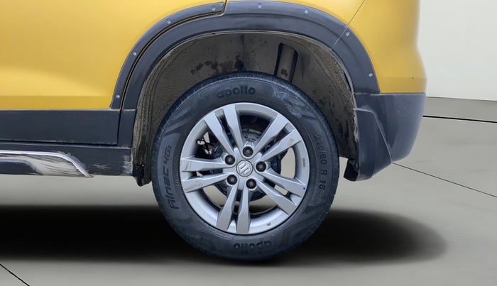 2016 Maruti Vitara Brezza ZDI PLUS DUAL TONE, Diesel, Manual, 61,834 km, Left Rear Wheel