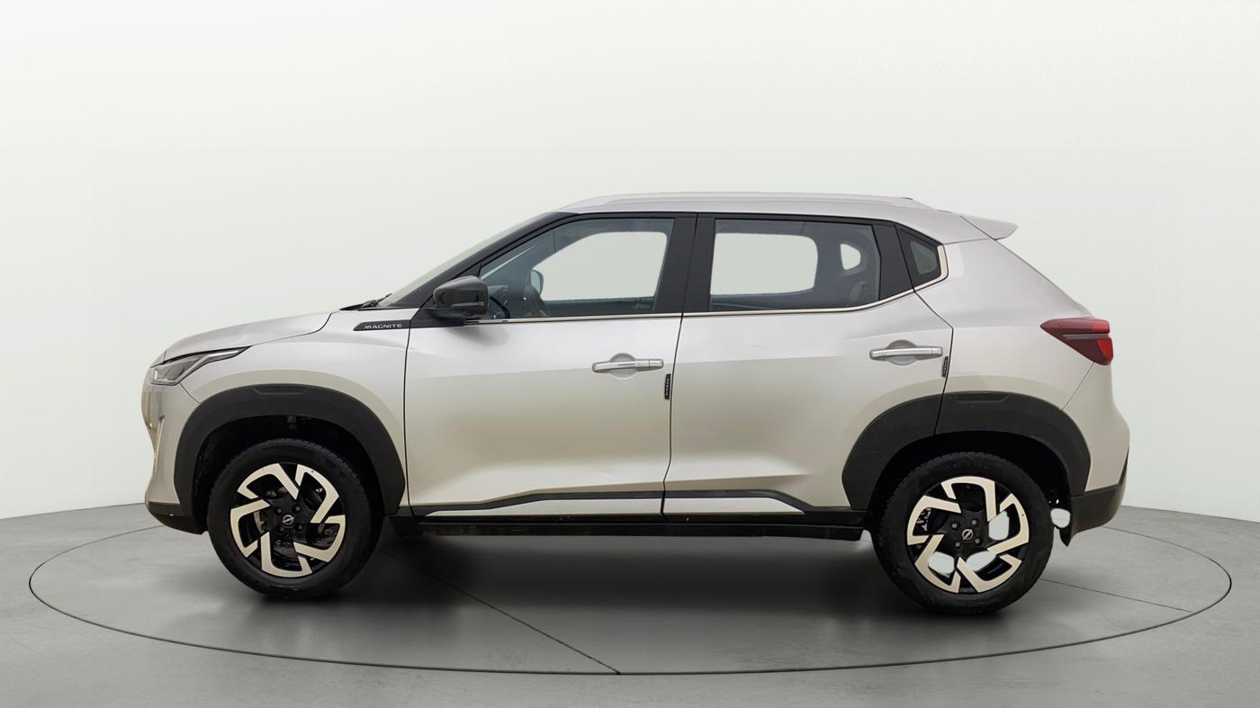 2021 Nissan MAGNITE XV PREMIUM, CNG, Manual, 39,567 km, Left Side