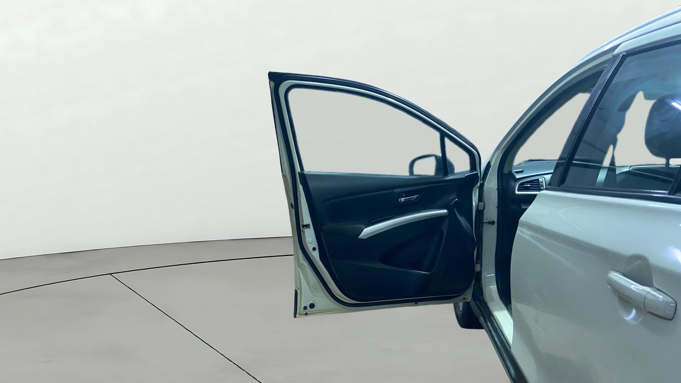 2015 Maruti S Cross ZETA 1.6, Diesel, Manual, 1,23,328 km, LHS Front Door