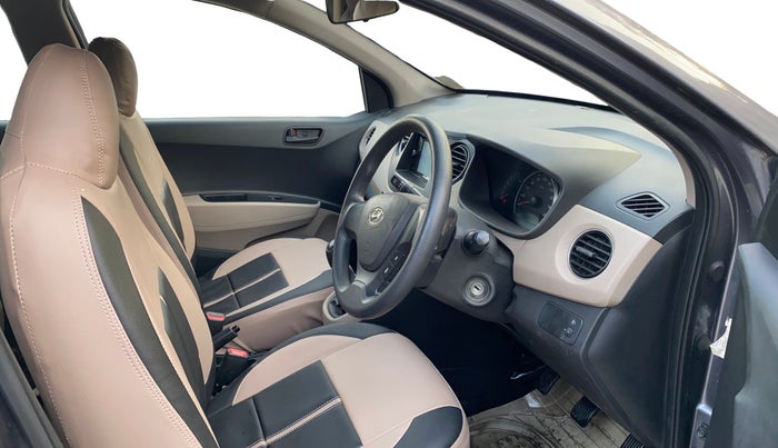 2017 Hyundai Grand i10 MAGNA 1.2 KAPPA VTVT, Petrol, Manual, 83,516 km, Right Side Front Door Cabin