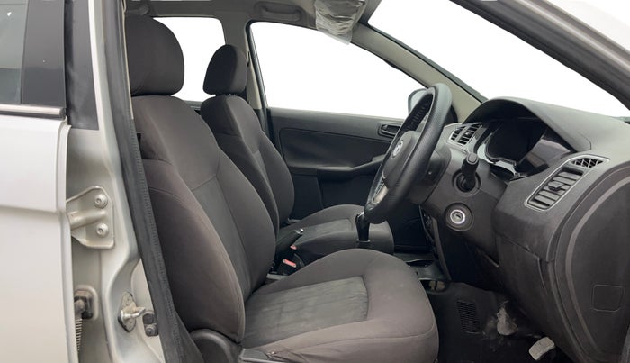 2015 Tata Bolt XM REVOTRON, Petrol, Manual, 77,367 km, Right Side Front Door Cabin