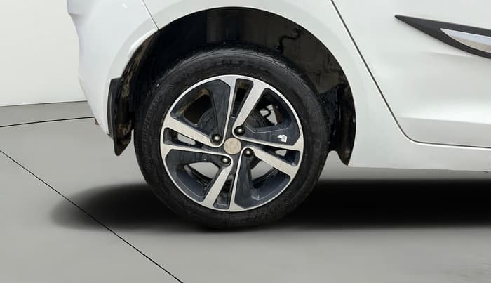 2024 Tata ALTROZ XZ PLUS SUNROOF CNG, CNG, Manual, 43,344 km, Right Rear Wheel