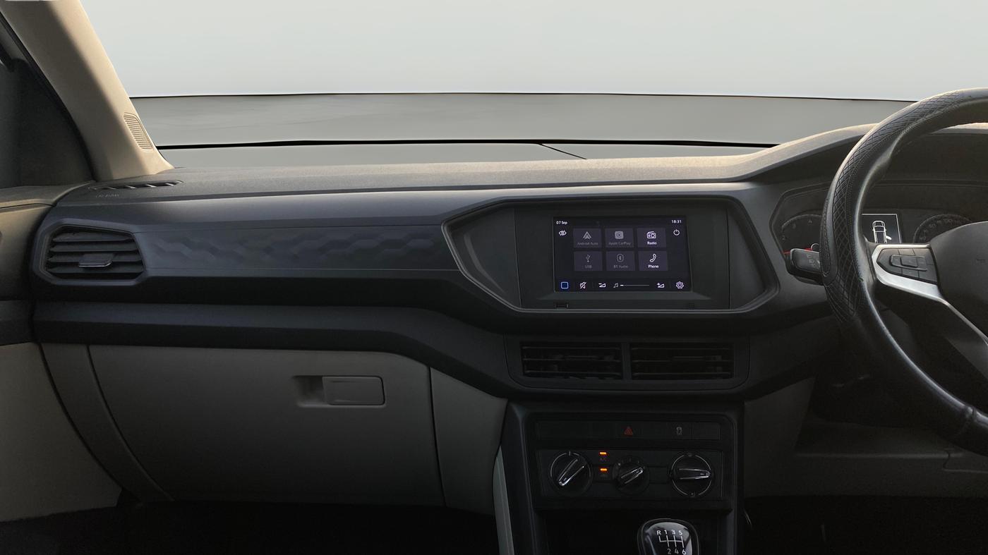 2022 Volkswagen TAIGUN COMFORTLINE 1.0 TSI MT, Petrol, Manual, 43,299 km, Air Conditioner
