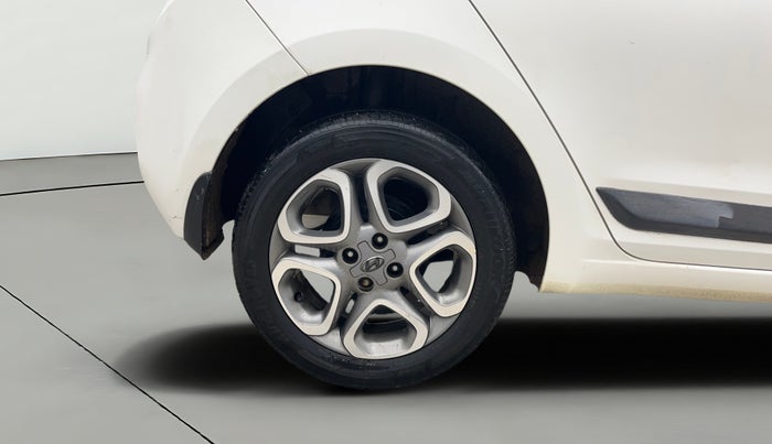 2019 Hyundai Elite i20 SPORTZ PLUS 1.2 DUAL TONE, Petrol, Manual, 24,581 km, Right Rear Wheel