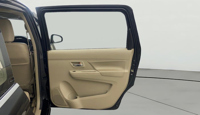 2023 Maruti Ertiga ZXi (O), Petrol, Manual, 26,021 km, RHS Rear Door