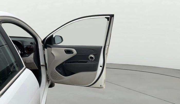 2020 Hyundai AURA SX+ 1.0 TURBO GDI MT, Petrol, Manual, 46,828 km, RHS Front Door