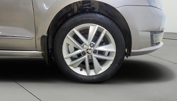 2019 Skoda Rapid STYLE 1.6 MPI AT, Petrol, Automatic, 88,774 km, Right Front Wheel