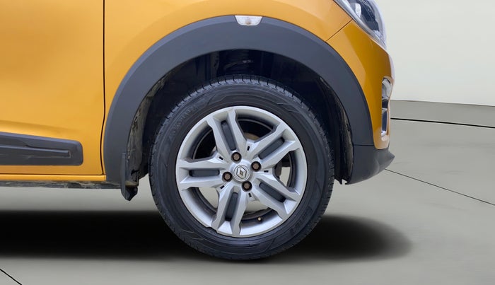 2020 Renault TRIBER RXZ, Petrol, Manual, 34,850 km, Right Front Wheel