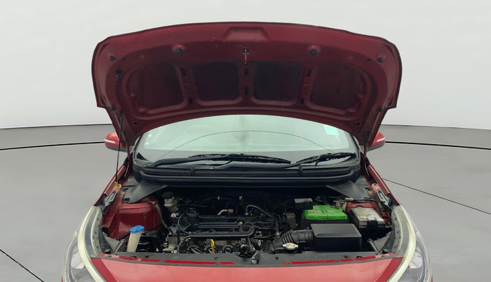 2017 Hyundai Elite i20 ASTA 1.2 DUAL TONE, Petrol, Manual, 1,00,868 km, Open Bonet