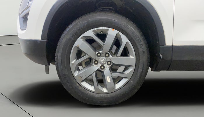 2022 Tata Safari XT, Diesel, Manual, 66,443 km, Left Front Wheel