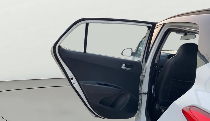 2018 Hyundai Grand i10 SPORTZ 1.2 KAPPA VTVT DUAL TONE, Petrol, Manual, 1,19,801 km, LHS Rear Door