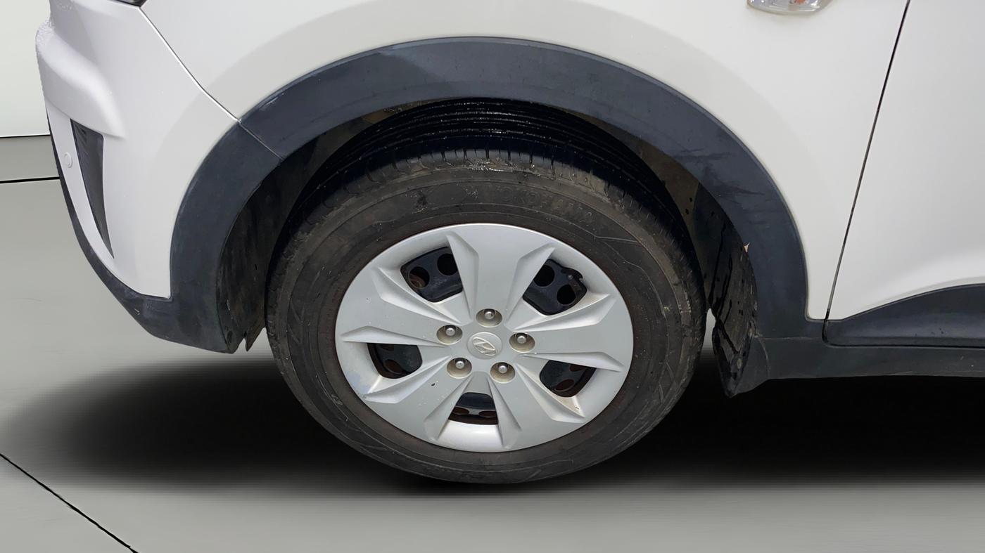 2015 Hyundai Creta BASE 1.6 PETROL, Petrol, Manual, 50,019 km, Left Front Wheel