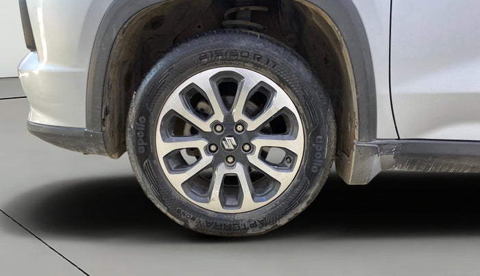 2022 Maruti Grand Vitara ALPHA SMART HYBRID ALLGRIP DUAL TONE, Petrol, Manual, 46,462 km, Left Front Wheel