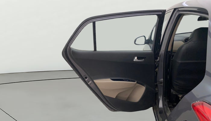 2017 Hyundai Grand i10 SPORTZ 1.2 KAPPA VTVT, Petrol, Manual, 1,03,882 km, LHS Rear Door