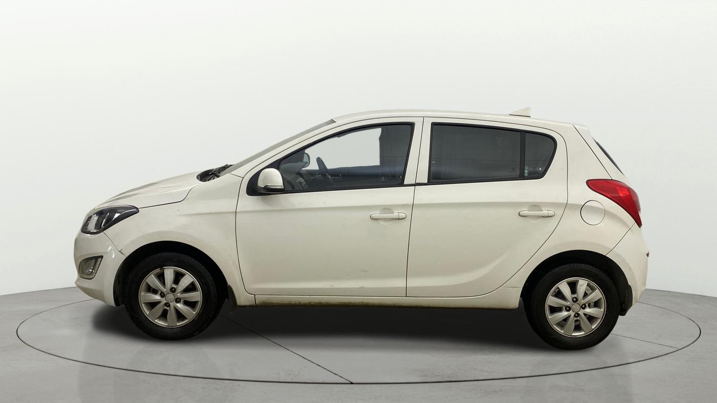 2014 Hyundai i20 SPORTZ 1.2, Petrol, Manual, 95,692 km, Left Side