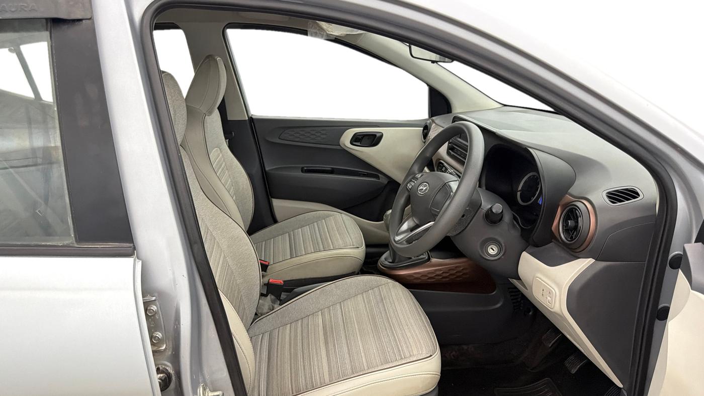 2021 Hyundai AURA S 1.2 CNG, CNG, Manual, 24,253 km, Right Side Front Door Cabin
