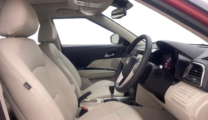 2023 Mahindra XUV300 W8 (O) 1.2 PETROL AMT, Petrol, Automatic, 18,366 km, Right Side Front Door Cabin