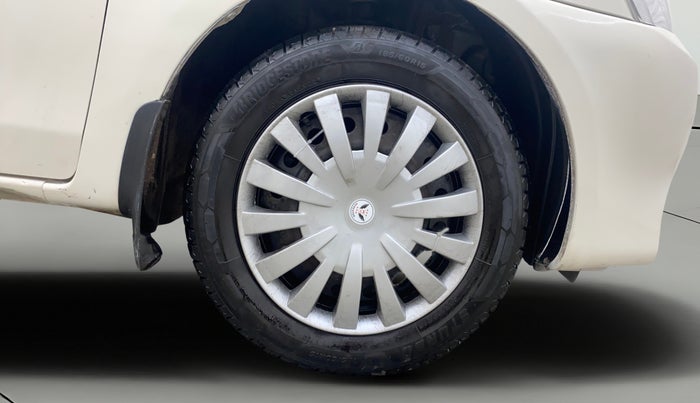 2015 Toyota Etios GD, Diesel, Manual, 86,134 km, Right Front Wheel