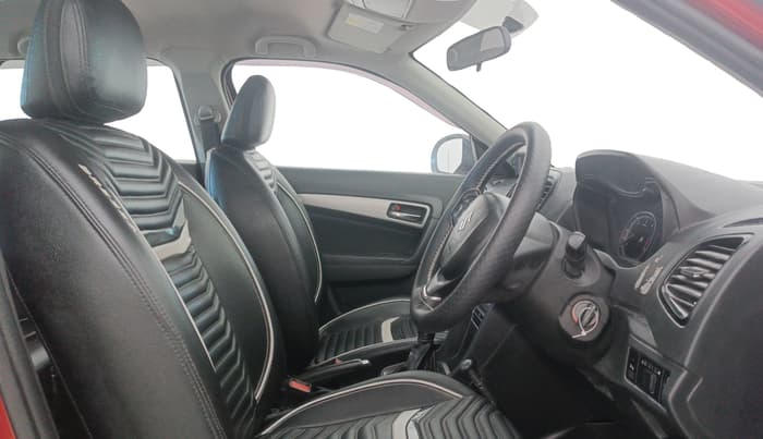 2016 Maruti Vitara Brezza ZDI, Diesel, Manual, 66,687 km, Right Side Front Door Cabin