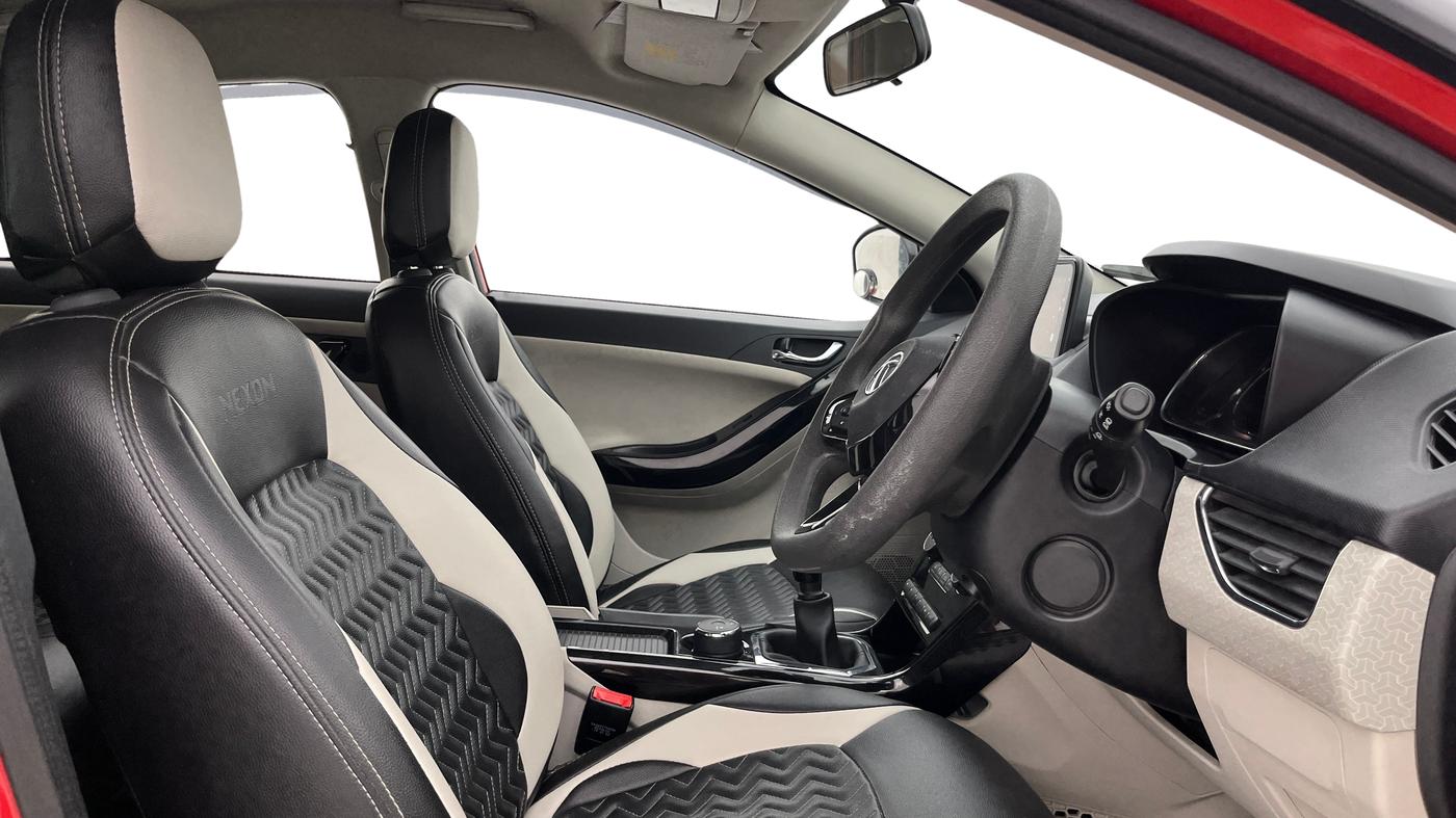 2022 Tata NEXON XZ PLUS PETROL, Petrol, Manual, 41,747 km, Right Side Front Door Cabin