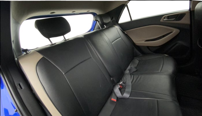 2016 Hyundai Elite i20 ASTA 1.2 (O), Petrol, Manual, 75,828 km, Right Side Rear Door Cabin