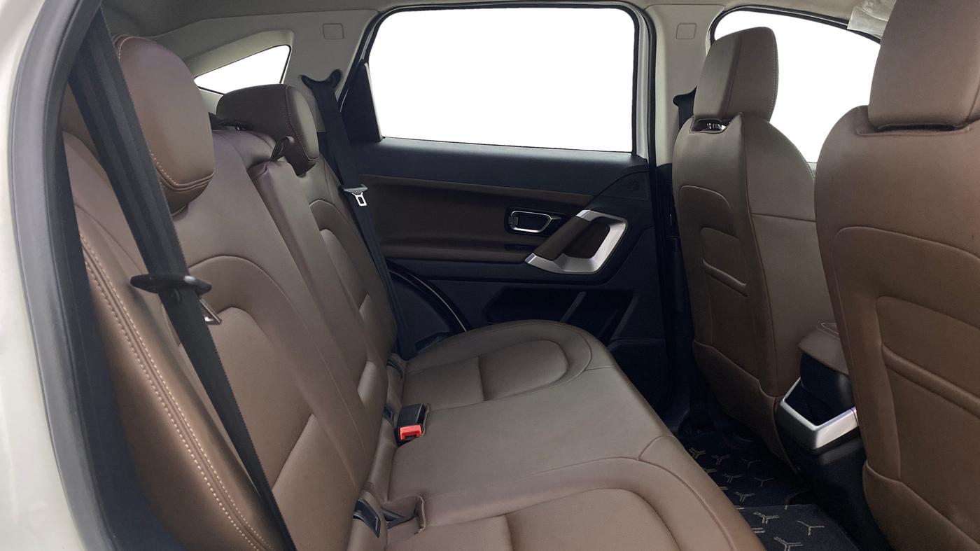 2019 Tata Harrier XZ PLUS 2.0L, Diesel, Manual, 75,989 km, Right Side Rear Door Cabin
