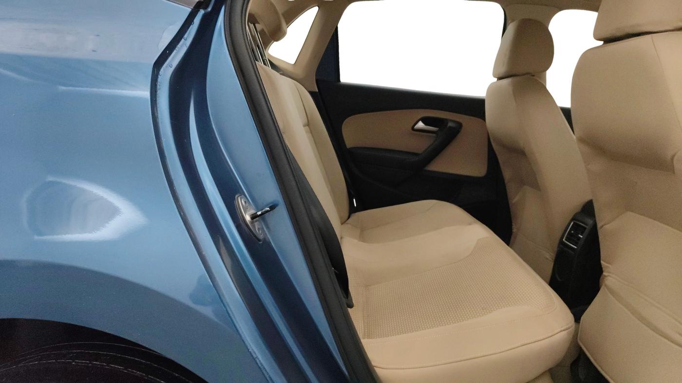 2016 Volkswagen Ameo HIGHLINE1.5L, Diesel, Manual, 1,44,002 km, Right Side Rear Door Cabin
