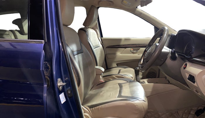 2020 Maruti Ertiga ZXI+ SHVS, Petrol, Manual, 74,793 km, Right Side Front Door Cabin