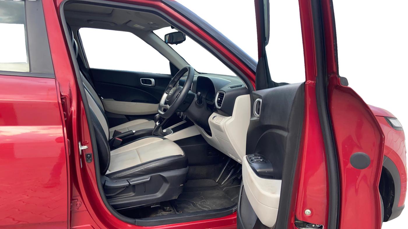 2022 Hyundai VENUE SX 1.2 PETROL, Petrol, Manual, 49,275 km, Right Side Front Door Cabin