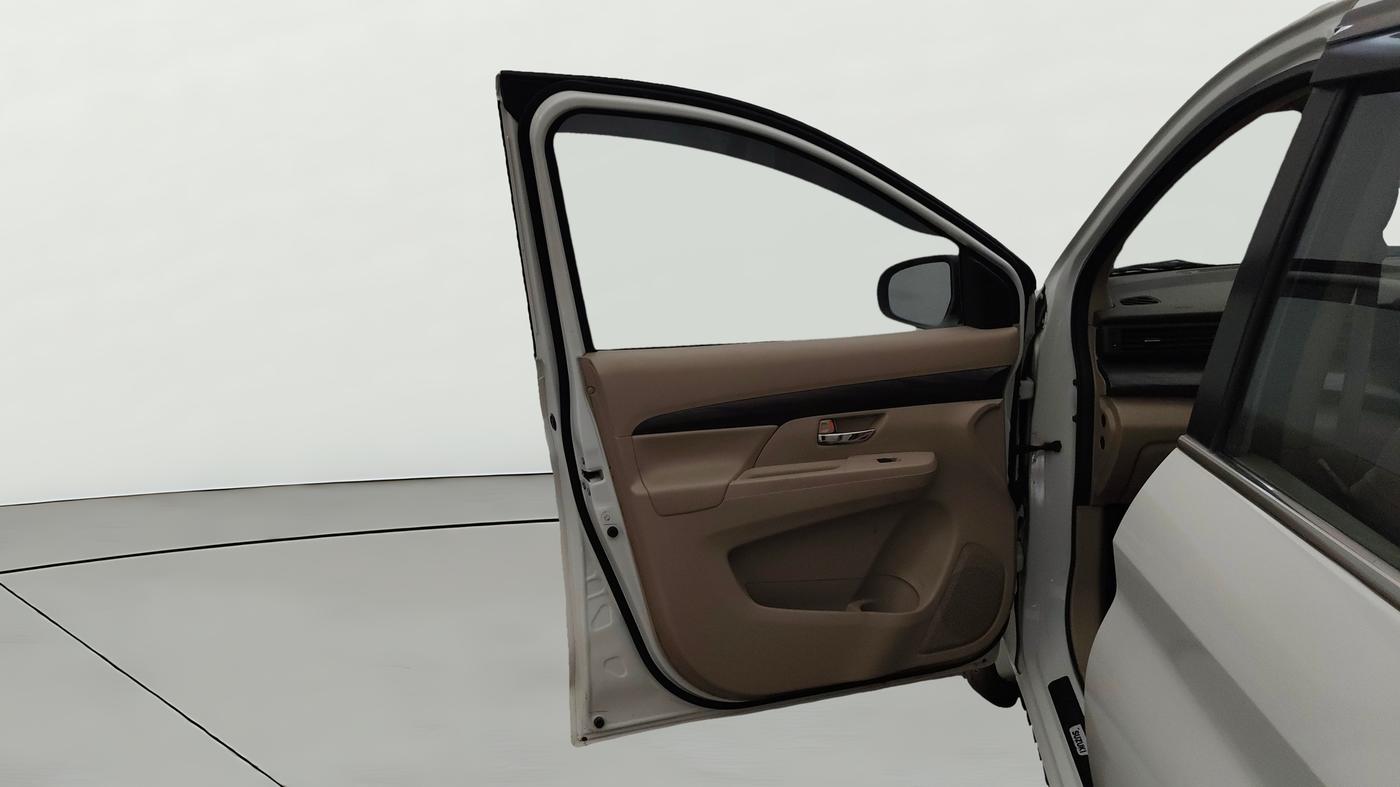 2024 Maruti Ertiga ZXI (O) CNG, CNG, Manual, 27,870 km, LHS Front Door