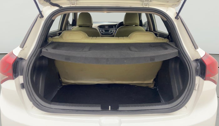 2015 Hyundai Elite i20 SPORTZ 1.2 (O), Petrol, Manual, 26,207 km, Boot Open Zoomed View