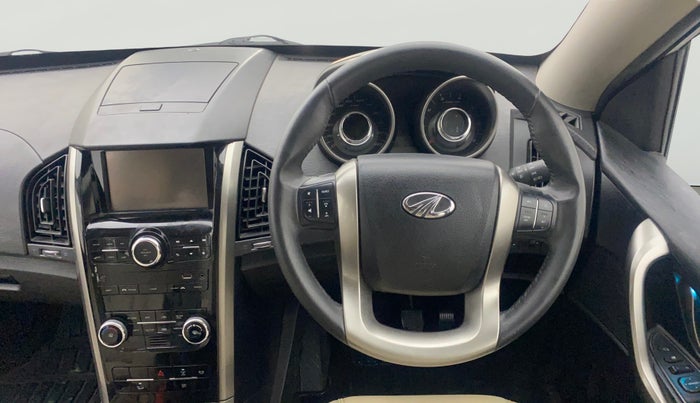 2020 Mahindra XUV500 W9, Diesel, Manual, 95,540 km, Steering Wheel Close Up