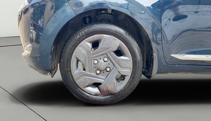 2022 Hyundai GRAND I10 NIOS MAGNA CORPORATE EDITION 1.2 KAPPA VTVT, Petrol, Manual, 17,381 km, Left Front Wheel