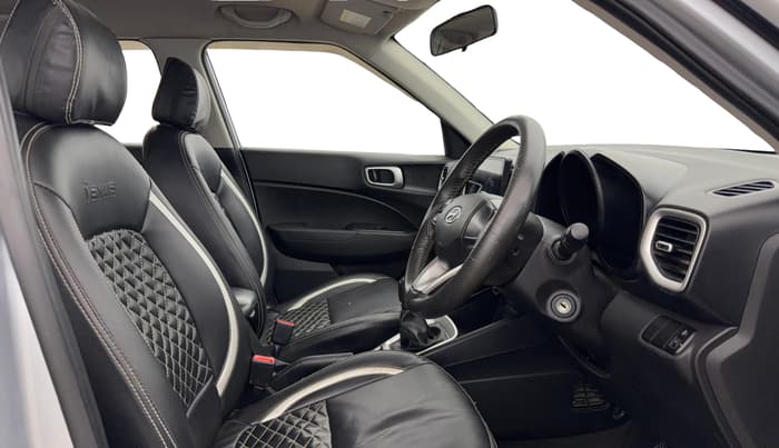 2020 Hyundai VENUE S 1.2, Petrol, Manual, 25,007 km, Right Side Front Door Cabin