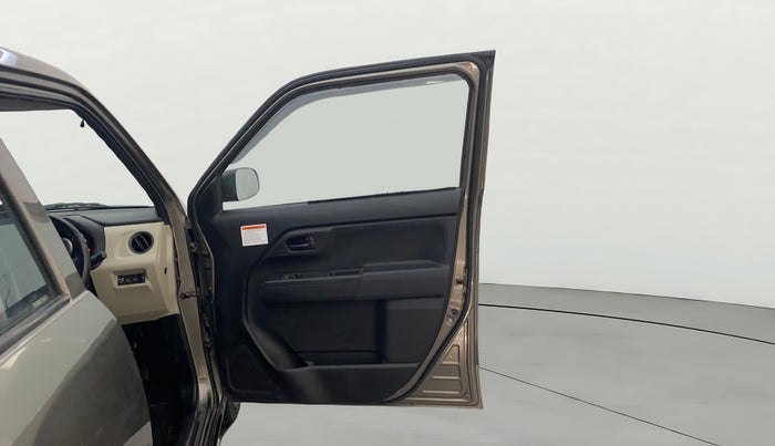 2021 Maruti New Wagon-R LXI CNG 1.0, CNG, Manual, 71,408 km, RHS Front Door