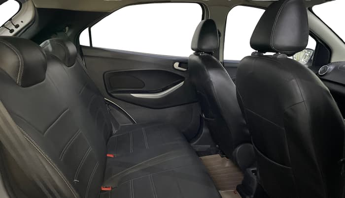 2017 Ford New Figo TITANIUM 1.2 PETROL MT, Petrol, Manual, 34,711 km, Right Side Rear Door Cabin