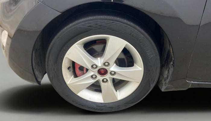 2014 Hyundai New Elantra 1.6 SX AT DIESEL, Diesel, Automatic, 1,02,277 km, Left Front Wheel