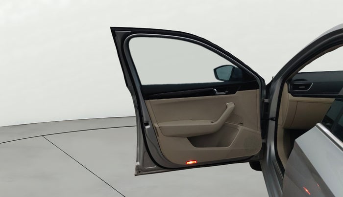 2021 Skoda Superb L&K 2.0 TSI AT, Petrol, Automatic, 43,942 km, LHS Front Door