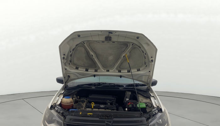 2016 Volkswagen Vento HIGHLINE 1.6 MPI, Petrol, Manual, 79,037 km, Open Bonet