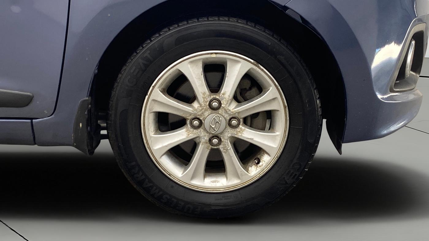 2016 Hyundai Grand i10 ASTA AT 1.2 KAPPA VTVT, Petrol, Automatic, 63,716 km, Right Front Wheel