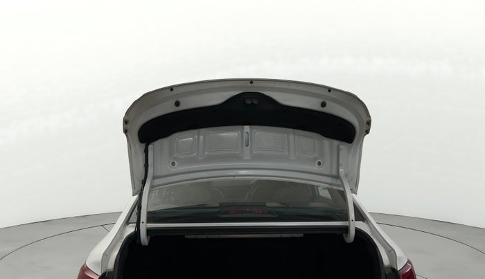 2018 Hyundai Verna 1.6 VTVT SX (O) AT, Petrol, Automatic, 90,449 km, Boot Door Open