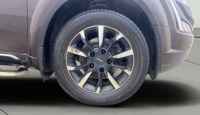 2018 Mahindra XUV500 W11, Diesel, Manual, 48,357 km, Right Front Wheel
