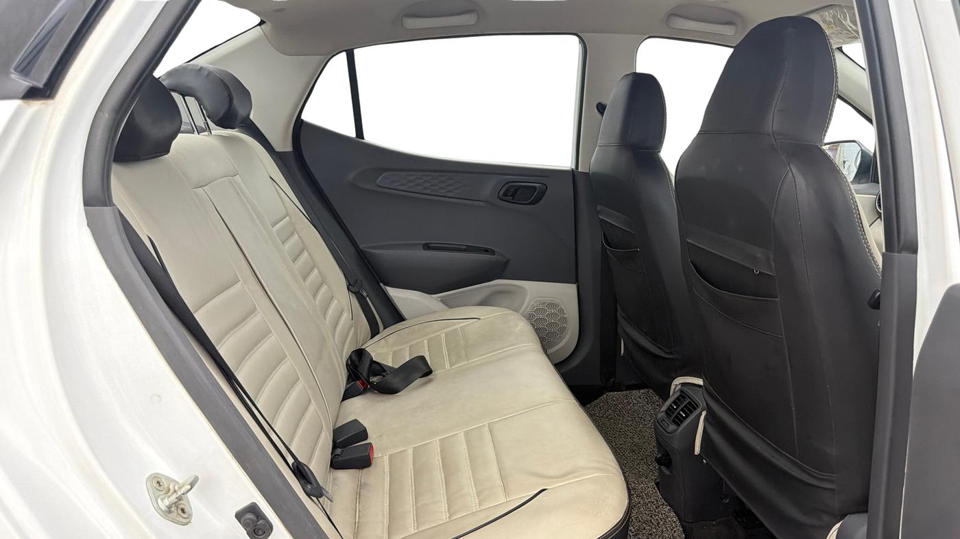 2021 Hyundai AURA S 1.2 CNG, CNG, Manual, 56,003 km, Right Side Rear Door Cabin