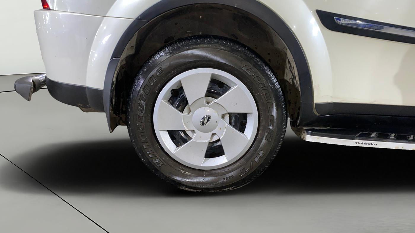 2021 Mahindra XUV500 W7 AT, Diesel, Automatic, 10,547 km, Right Rear Wheel