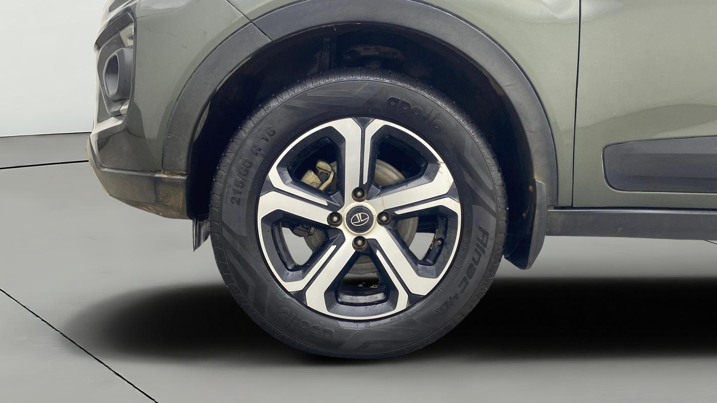 2022 Tata NEXON XZA PLUS PETROL, Petrol, Automatic, 64,657 km, Left Front Wheel